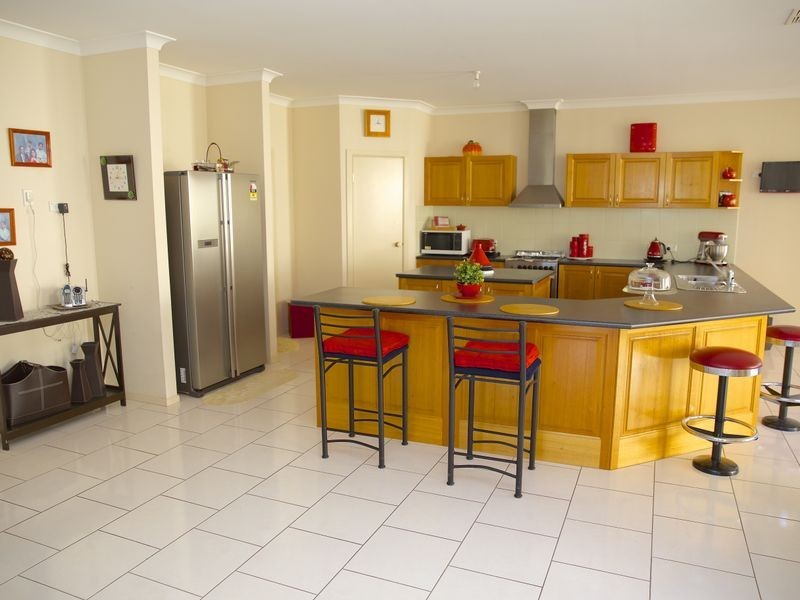 61 Lycett Avenue, West Hoxton NSW 2171