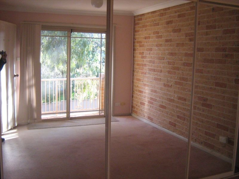 2/2 Calabro Ave, Liverpool NSW 2170