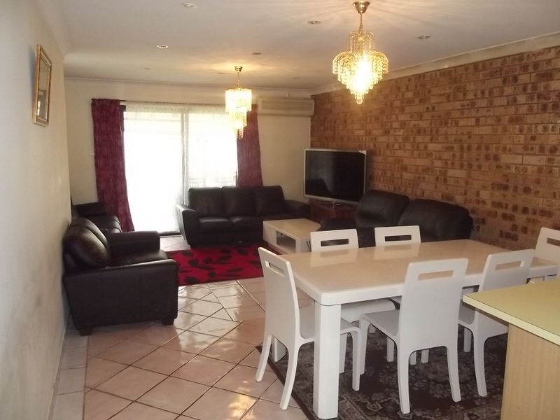 226 Harrow Rd, Glenfield NSW 2167