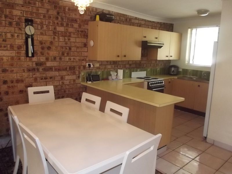 226 Harrow Rd, Glenfield NSW 2167
