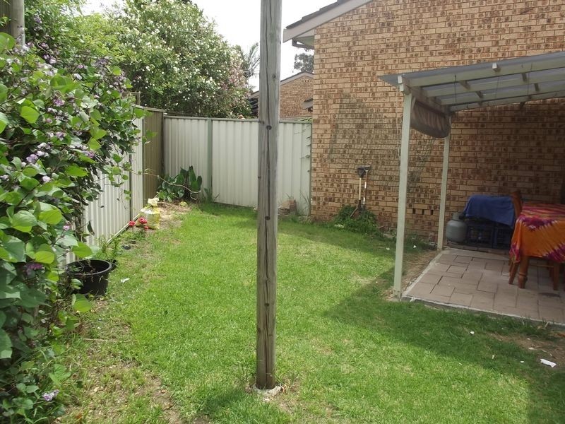 226 Harrow Rd, Glenfield NSW 2167