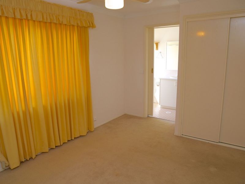 18 Sidney Place, Casula NSW 2170