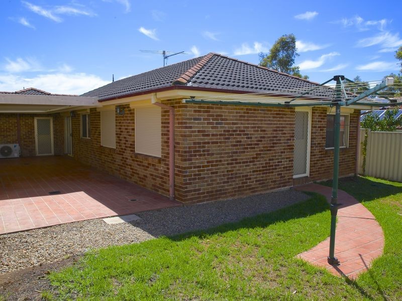 18 Sidney Place, Casula NSW 2170
