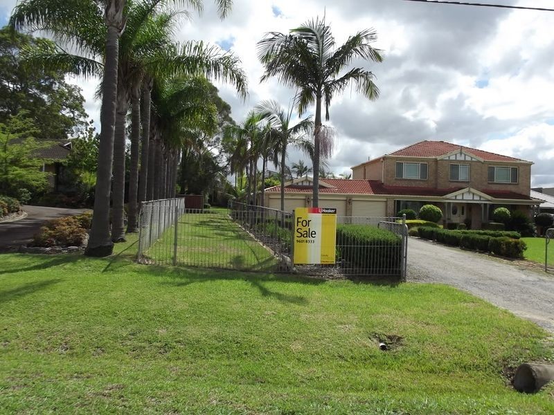 25 Fifteenth Avenue, Middleton Grange NSW 2171