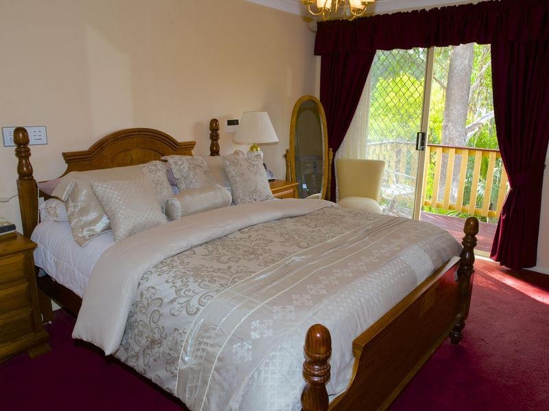 3 Sidney Place, Casula NSW 2170