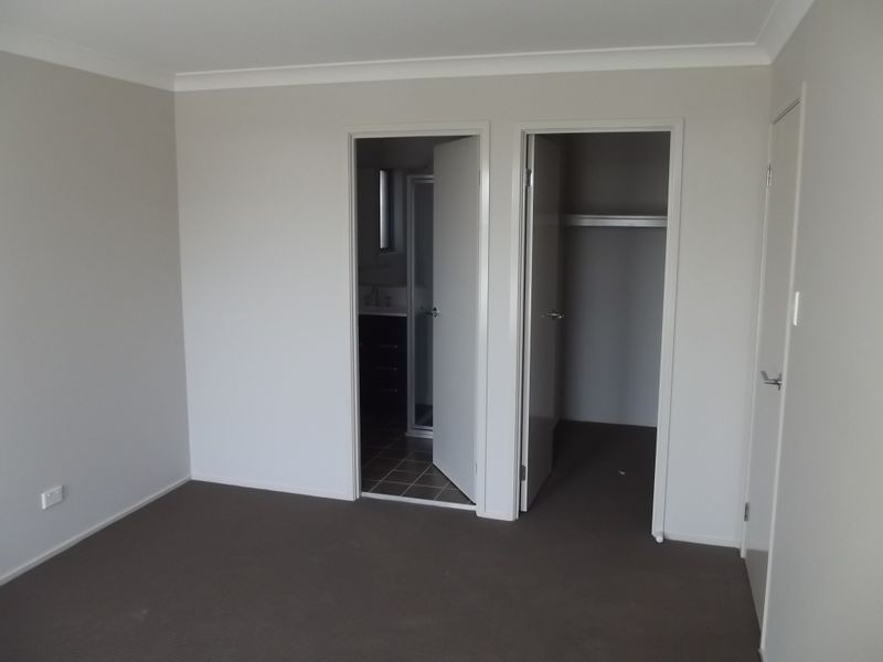 16 Gibson Rd, Oran Park NSW 2570