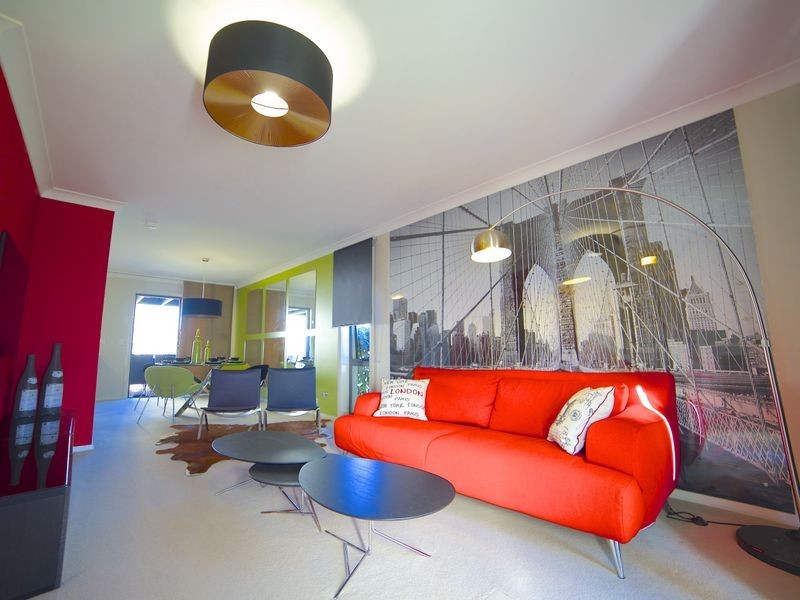 73 Northampton Drive, Glenfield NSW 2167