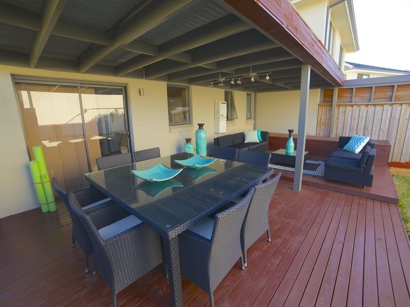 73 Northampton Drive, Glenfield NSW 2167