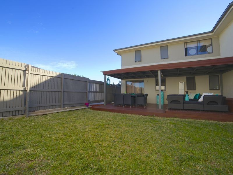 73 Northampton Drive, Glenfield NSW 2167