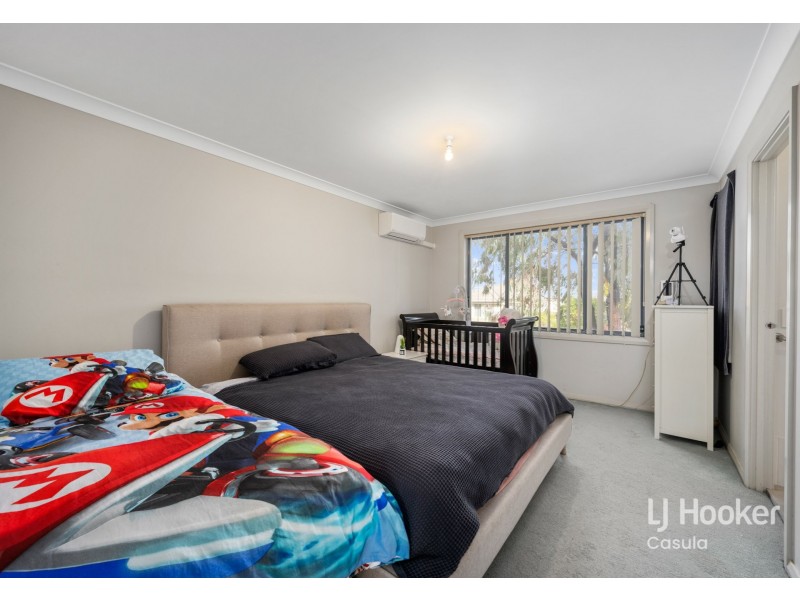 20 Northampton Drive, Glenfield NSW 2167