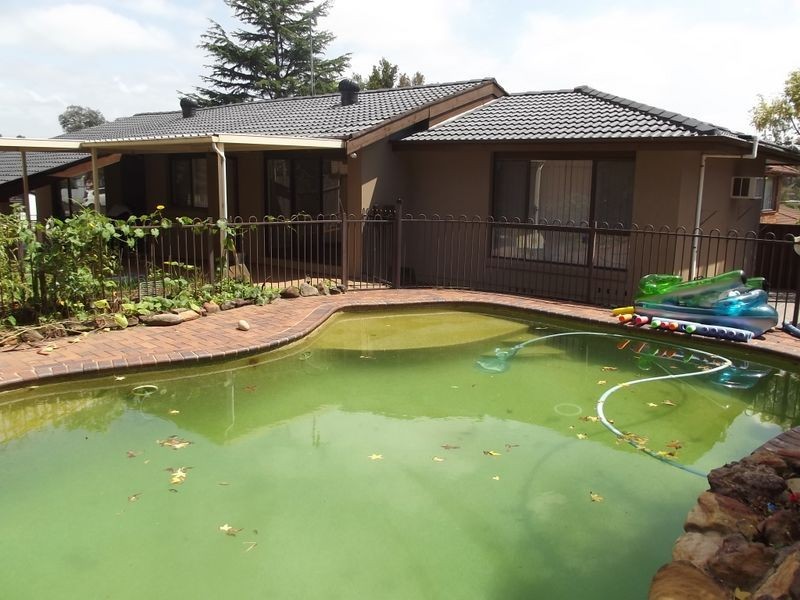 10 Keller Place, Casula NSW 2170