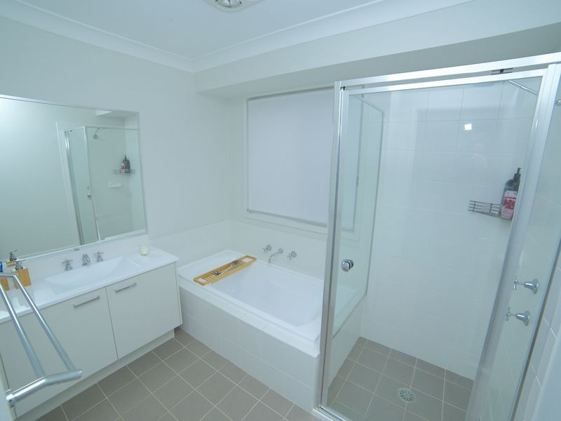 6 Boddingtons Road, Glenfield NSW 2167