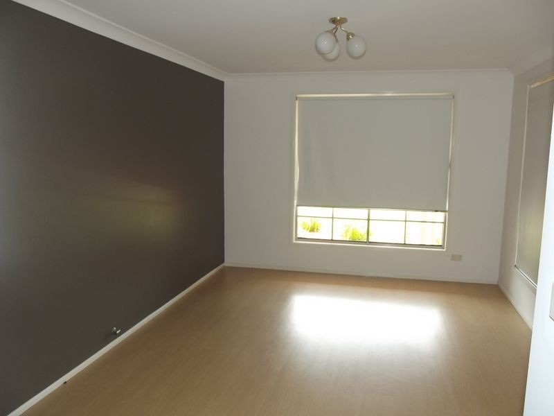 3 Carruthers Drive, Horningsea Park NSW 2171