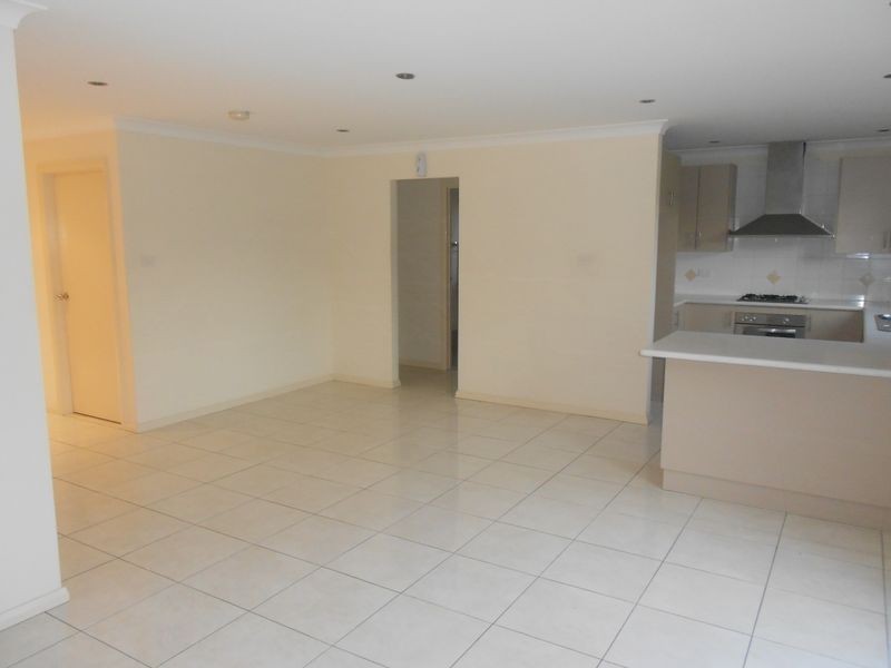 167 Pacific Palms Cct, Hoxton Park NSW 2171