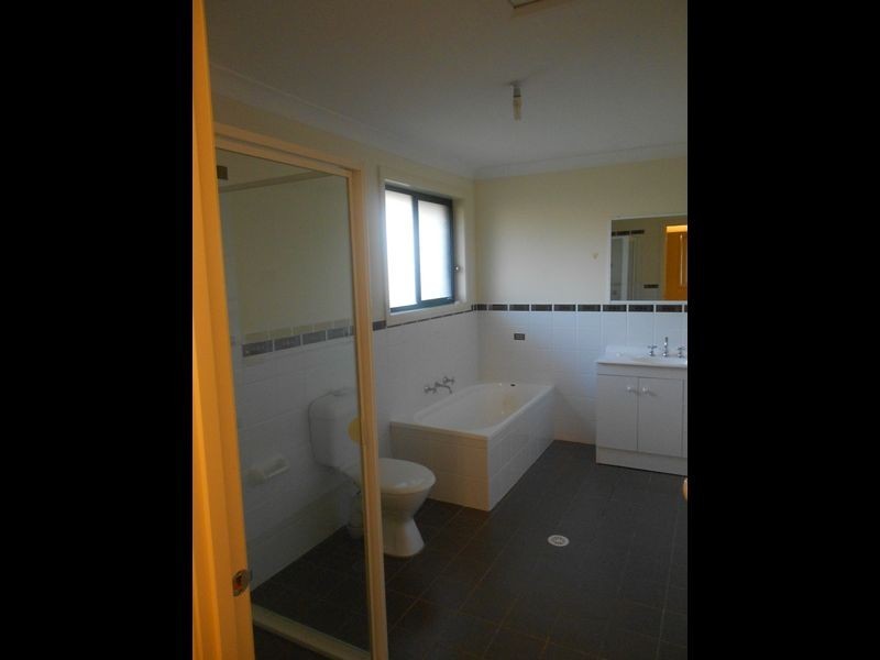 167 Pacific Palms Cct, Hoxton Park NSW 2171