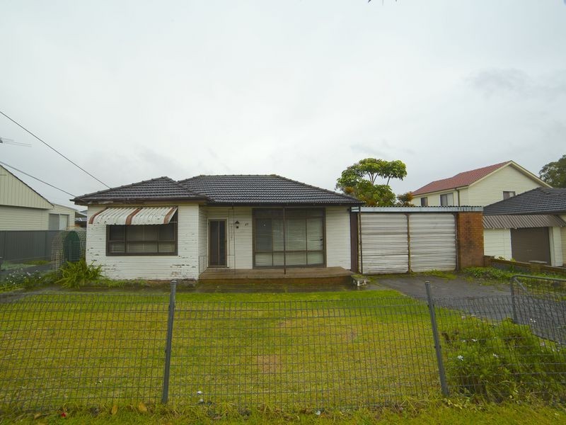 49 Rowe Ave, Lurnea NSW 2170