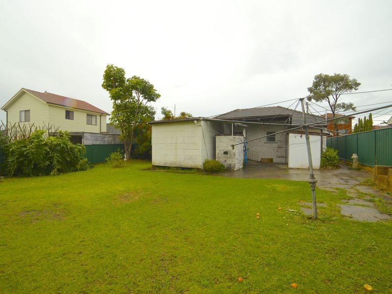 49 Rowe Ave, Lurnea NSW 2170