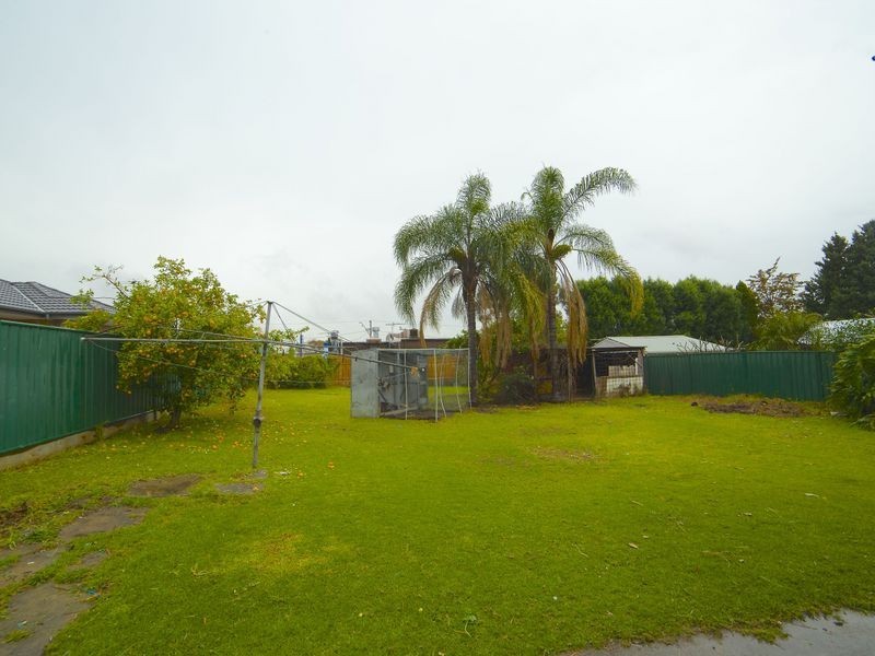 49 Rowe Ave, Lurnea NSW 2170