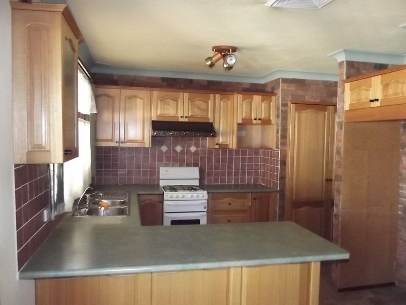 14 Simone Cres, Casula NSW 2170