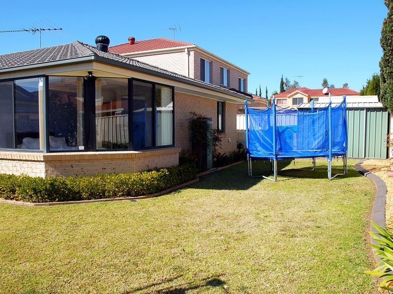 8 Strzlecki Drive, Horningsea Park NSW 2171