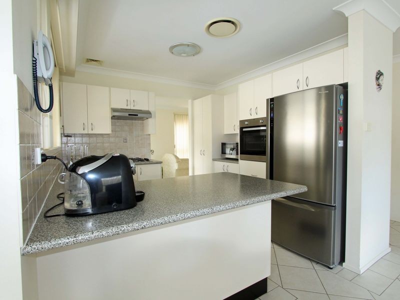 1 Vlatko Drive, West Hoxton NSW 2171