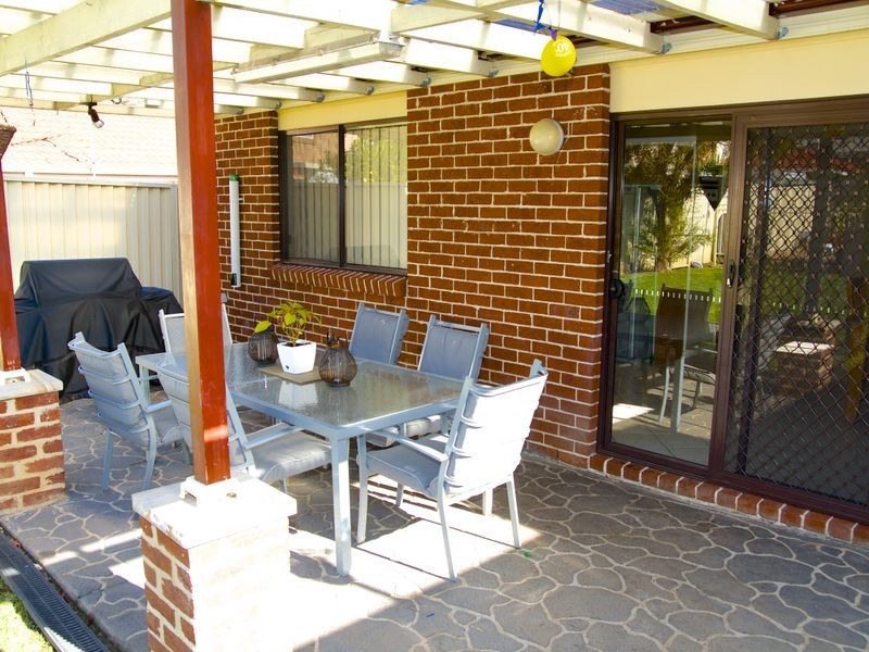 10 Applegum Place, Prestons NSW 2170