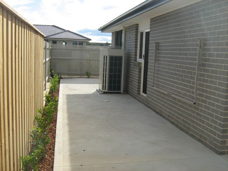 48 Sovereign Cct, Glenfield NSW 2167