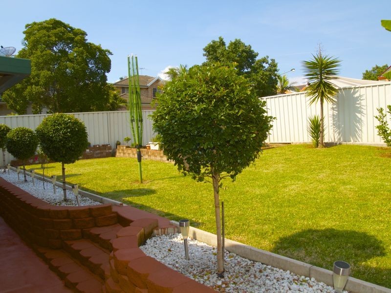 9 Ara Pl, Hinchinbrook NSW 2168