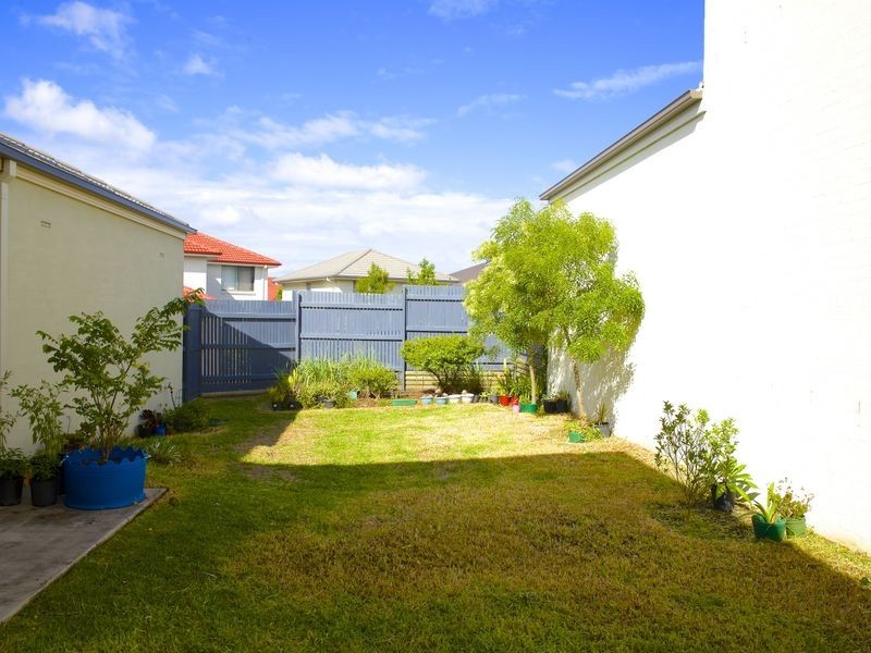 1 Northampton Drive, Glenfield NSW 2167