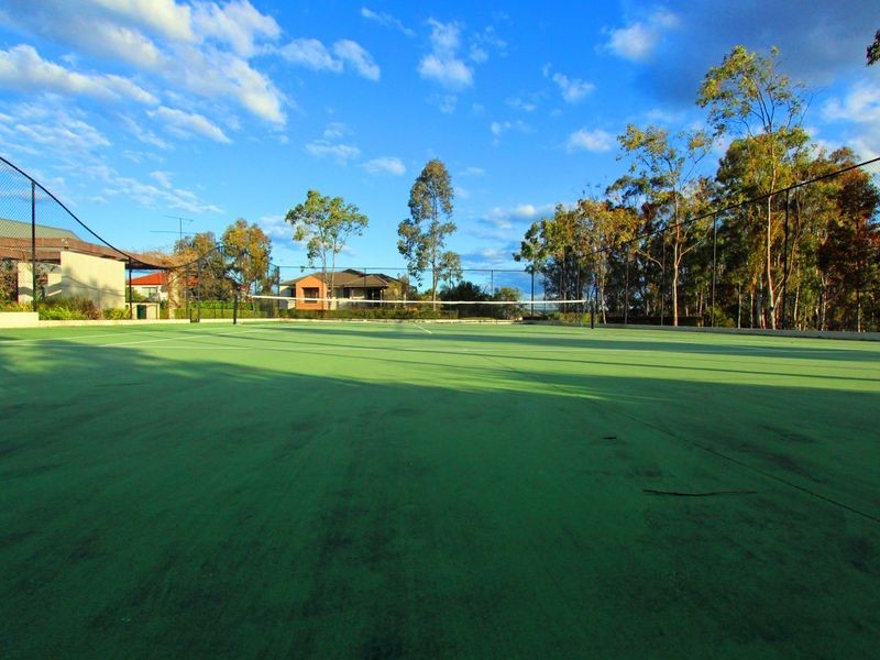 1 Northampton Drive, Glenfield NSW 2167