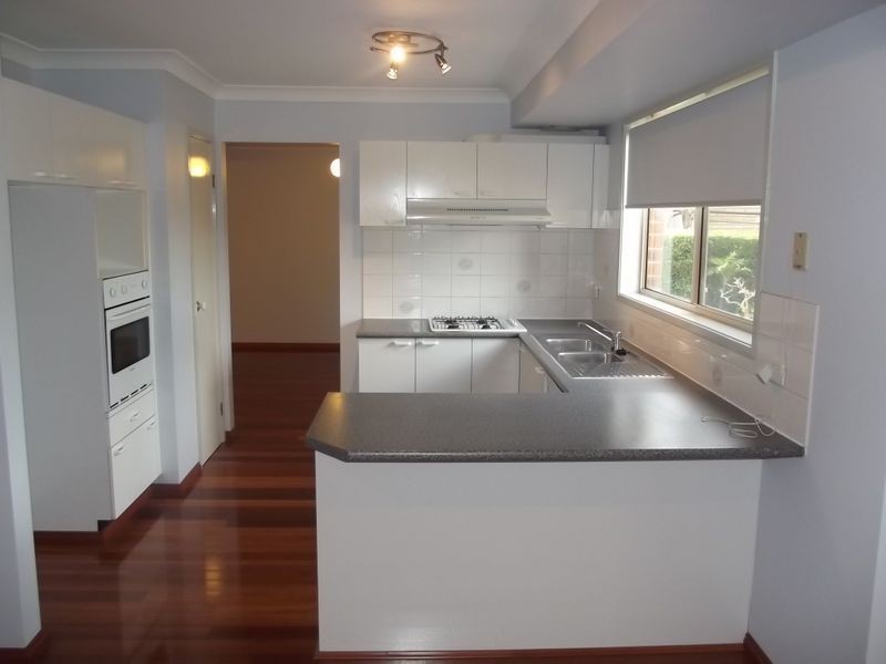 115 Kendall Drive, Casula NSW 2170