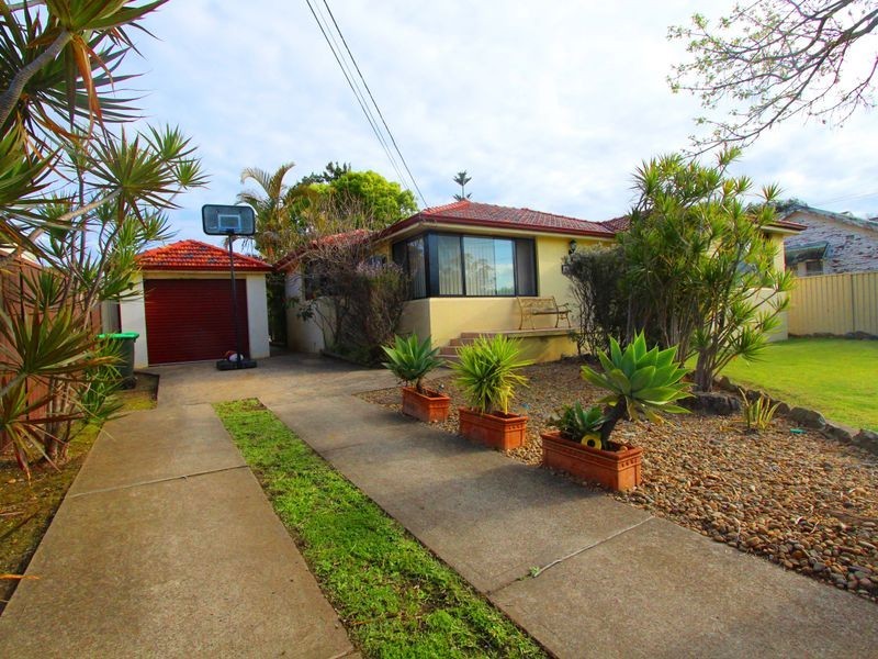 2A Blackwood Avenue, Casula NSW 2170