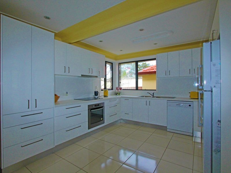 2A Blackwood Avenue, Casula NSW 2170