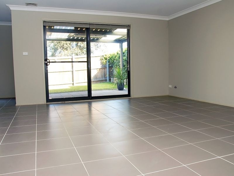 54 Stansmore Ave, Prestons NSW 2170