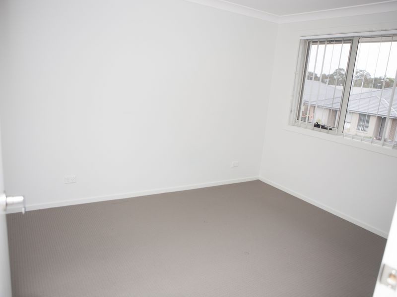 13 Callinan Cres, Denham Court NSW 2565
