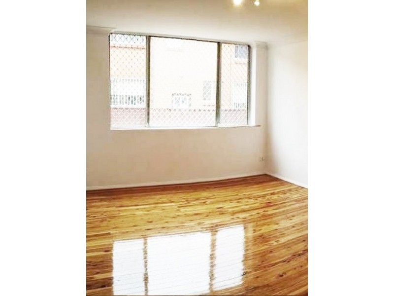 2/13 Drummond Street, Warwick Farm NSW 2170