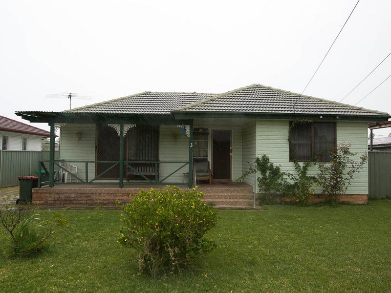 3 Hilda Ave, Casula NSW 2170