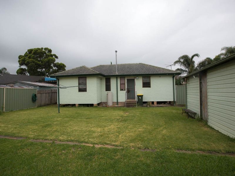 3 Hilda Ave, Casula NSW 2170
