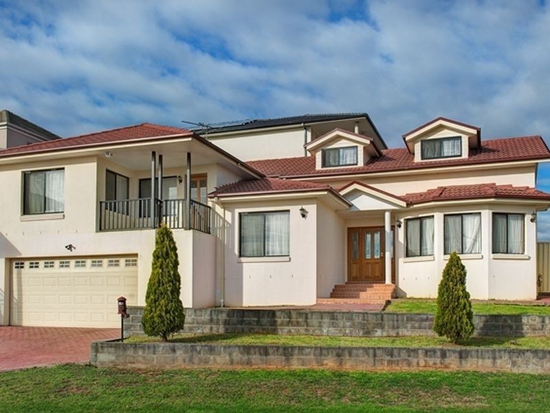 43 Flame Tree Street, Casula NSW 2170