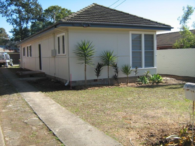 15 Canberra Ave, Casula NSW 2170