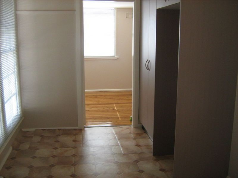 15 Canberra Ave, Casula NSW 2170