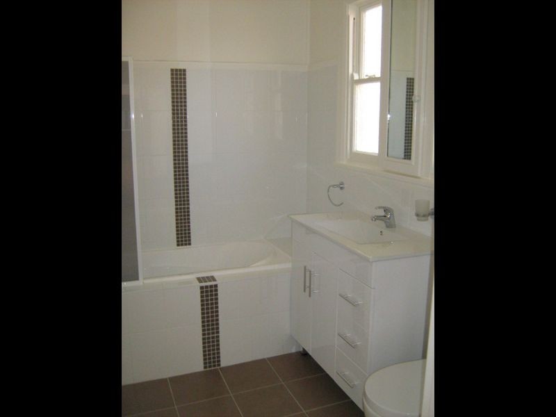 15 Canberra Ave, Casula NSW 2170