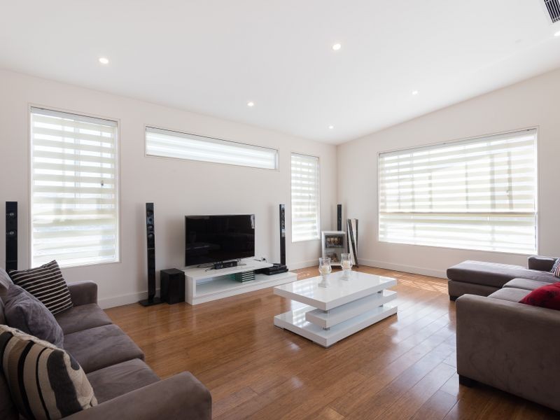 6 Duffy Avenue, Gregory Hills NSW 2557