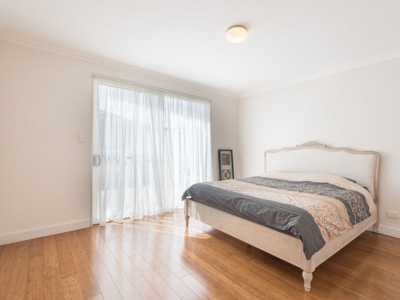 6 Duffy Avenue, Gregory Hills NSW 2557