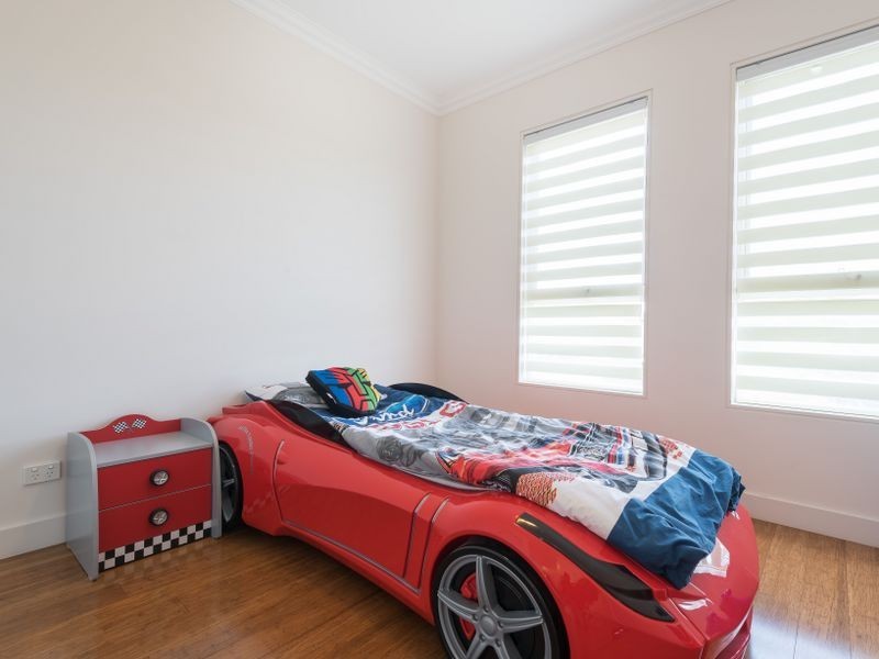 6 Duffy Avenue, Gregory Hills NSW 2557