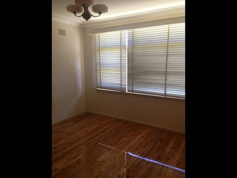 4 Twenty Second Ave, West Hoxton NSW 2171