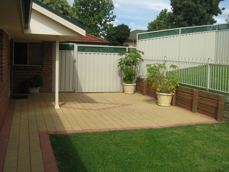 35 William Mannix Ave, Currans Hill NSW 2567