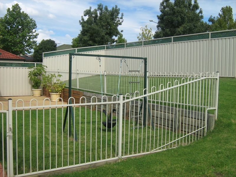 35 William Mannix Ave, Currans Hill NSW 2567