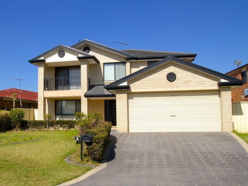 8 Chienti Place, Prestons NSW 2170