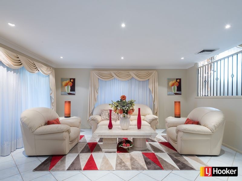 9 Curac Place, Casula NSW 2170